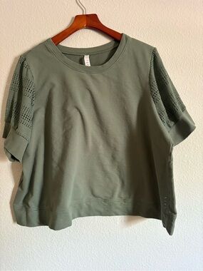 EUC LIVI French Terry Elbow-Sleeve Sweatshirt